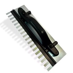 DESEMPENADEIRA ACO DENTANDA REGULAVEL 35X11,5 - TIMOTEO FERRAMENTAS